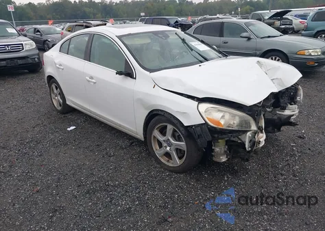 2012 Volvo S60 T5 z USA, uszkodzony, nr VIN YV1622FS8C2146058